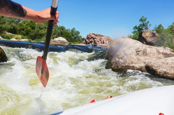 Comment organiser une expédition de rafting sur le fleuve Zambezi en Afrique ?